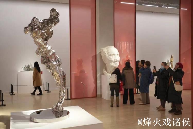 首届青年雕塑作品展览在中国美术馆开幕 首届青年雕塑作品展览在中国美术馆开幕